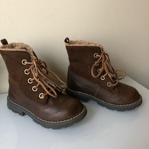 Faux fur lined Unisex Toddler Lace Up Gap boots